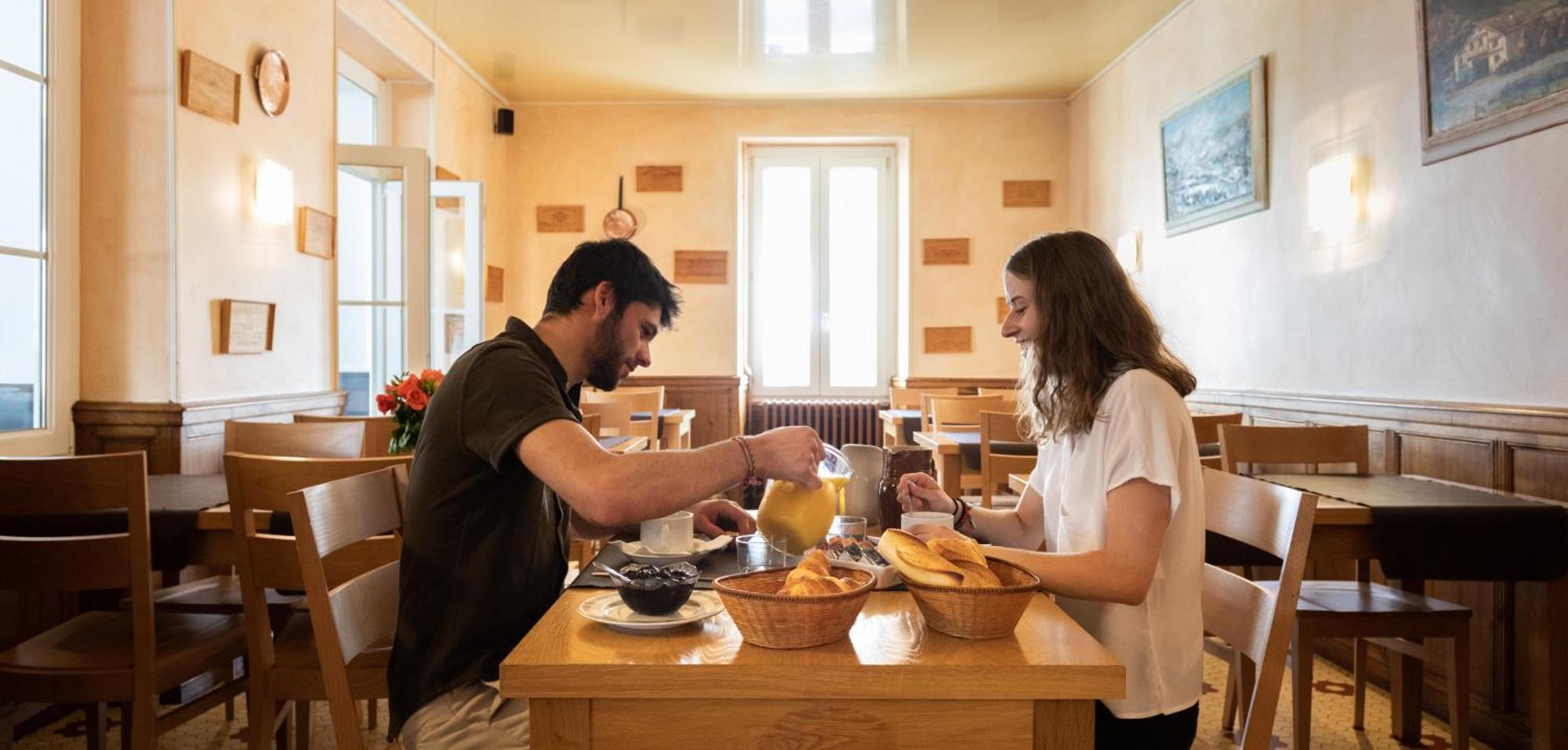 Hotel Restaurant Pecoitz سان جان بييه دو بور المظهر الخارجي الصورة
