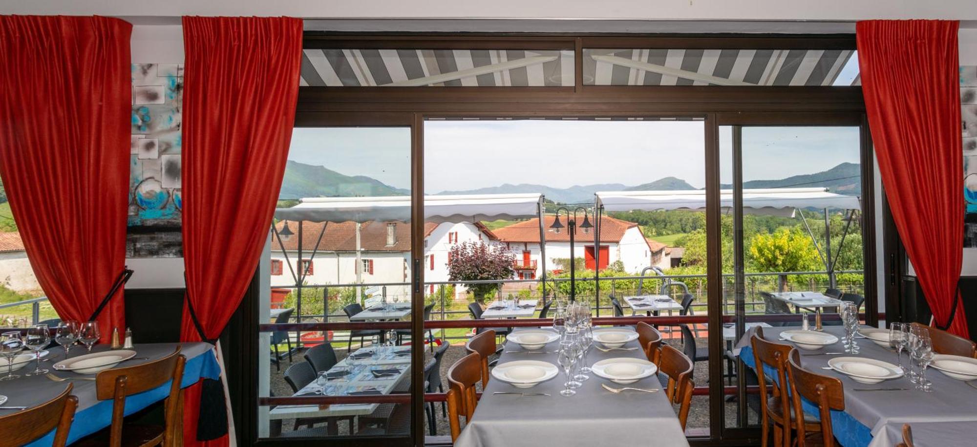 Hotel Restaurant Pecoitz سان جان بييه دو بور المظهر الخارجي الصورة